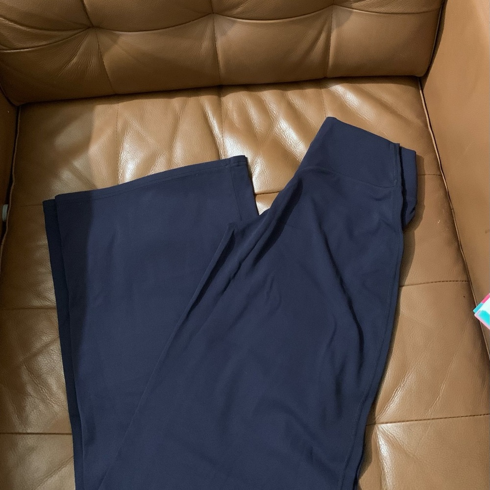 Softmotion straight leg